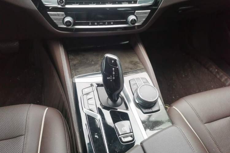 Used BMW 5 Series 2021 Facelifted 525Li M Sport Package Gear Lever