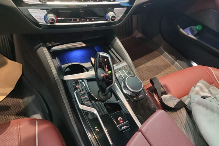 Used BMW 5 Series 2021 525Li M Sport Package Gear Lever