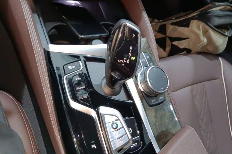 Used BMW 5 Series 2021 525Li M Sport Package Gear Lever