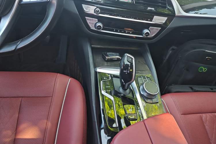 Used BMW 5 Series 2021 525Li Luxury Package Gear Lever