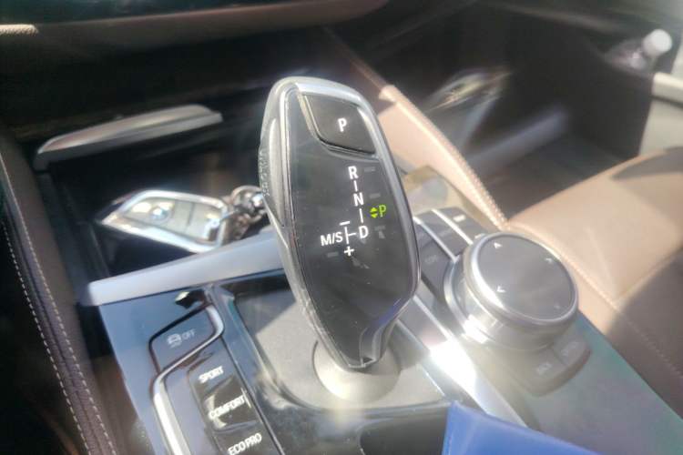 Used BMW 5 Series 2021 525Li Luxury Package Gear Lever