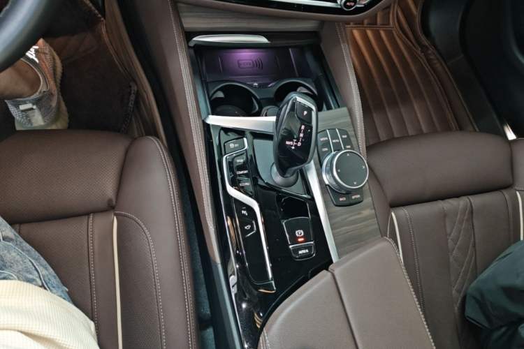 Used BMW 5 Series 2021 530Li Luxury Edition Premium Package Gear Lever