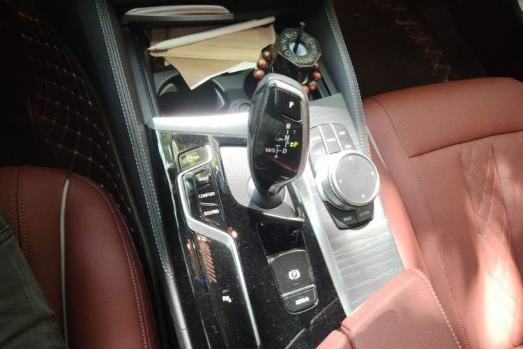 Used BMW 5 Series 2021 Facelifted 530Li xDrive M Sport Package Gear Lever