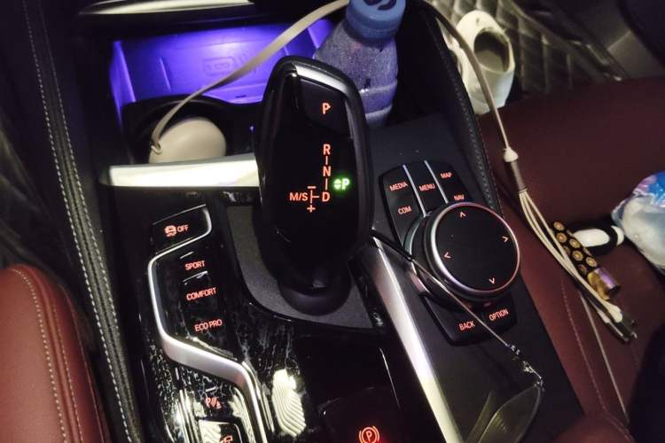 Used BMW 5 Series 2021 530Li Luxury Edition M Sport Package Gear Lever