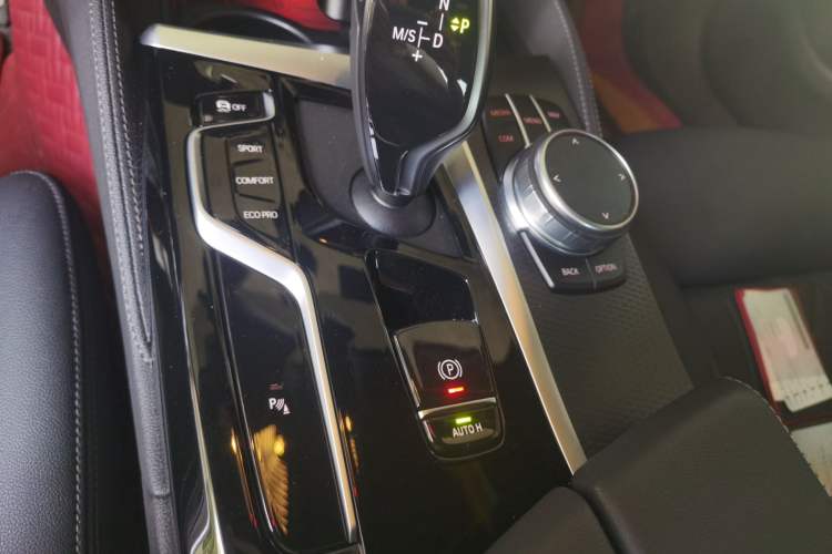 Used BMW 5 Series 2021 530i M Sport Package Gear Lever