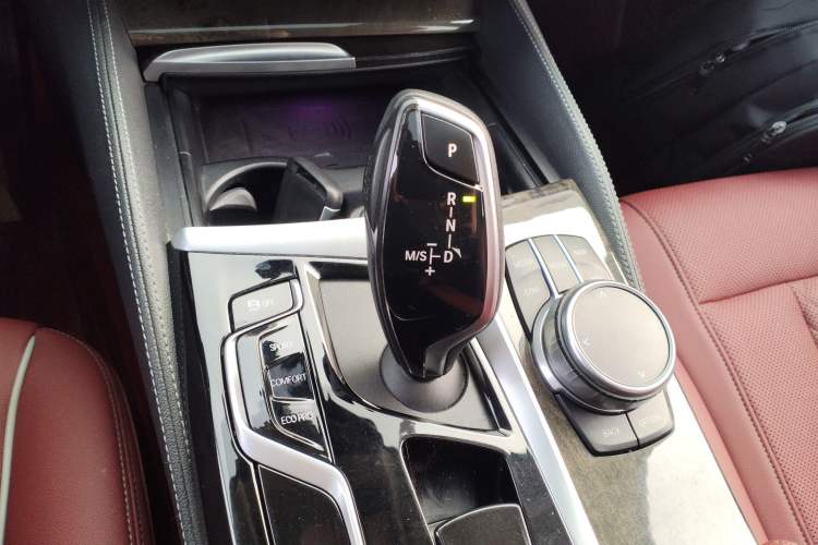 Used BMW 5 Series 2021 525Li Luxury Package Gear Lever