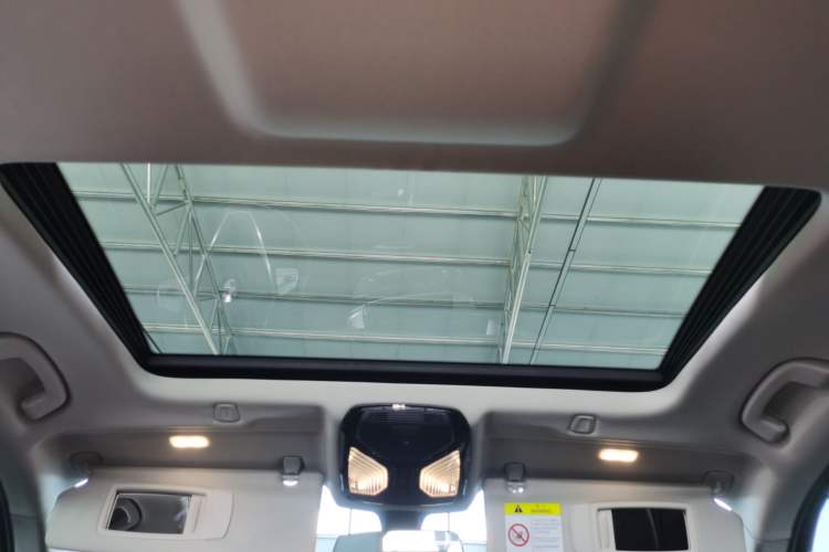 Used BMW 5 Series 2021 Updated Version 525Li Luxury Package Headliner