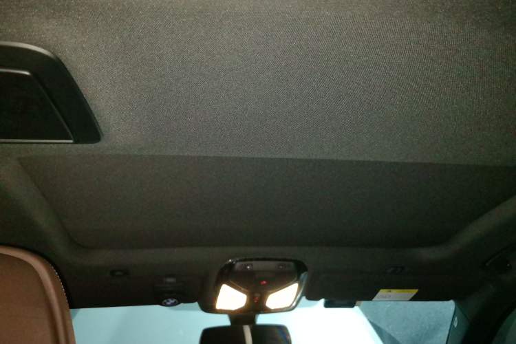 Used BMW 5 Series 2021 530Li Luxury Edition M Sport Package Headliner