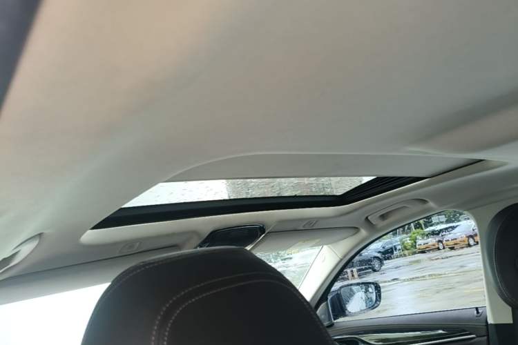 Used BMW 5 Series 2021 525Li Luxury Package Headliner