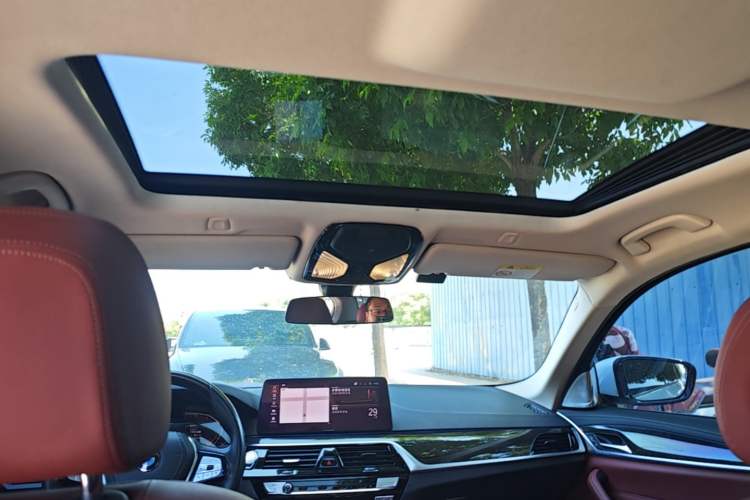 Used BMW 5 Series 2021 525Li Luxury Package Headliner