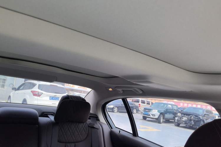 Used BMW 5 Series 2021 530Li Leading Luxury Package Headliner
