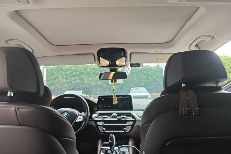Used BMW 5 Series 2021 530Li Luxury Edition Premium Package Headliner