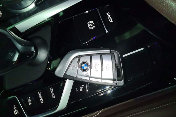 Used BMW 5 Series 2021 530Li Leading Model M Sport Package Interior 1