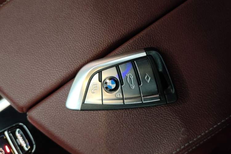 Used BMW 5 Series 2021 Facelifted 525Li M Sport Package Interior 1