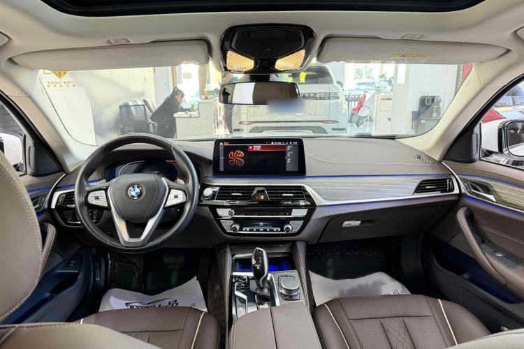 Used BMW 5 Series 2021 530Li xDrive Luxury Package Interior 1