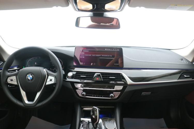 Used BMW 5 Series 2021 525Li Luxury Package Interior 1