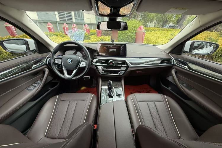 Used BMW 5 Series 2021 Updated Version 525Li Luxury Package Interior 1