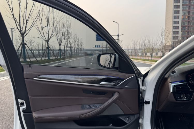 Used BMW 5 Series 2021 525Li Luxury Package Interior 10