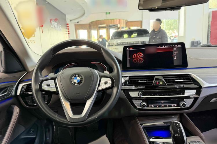Used BMW 5 Series 2021 530Li xDrive Luxury Package Interior 11