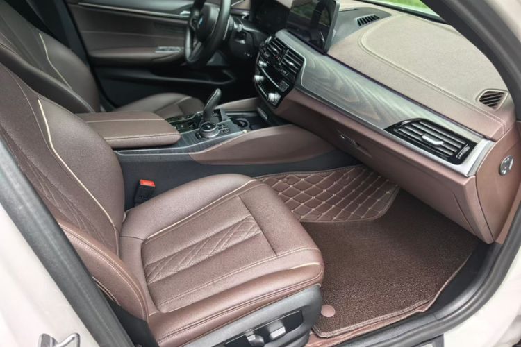 Used BMW 5 Series 2021 530Li Leading Model M Sport Package Interior 2