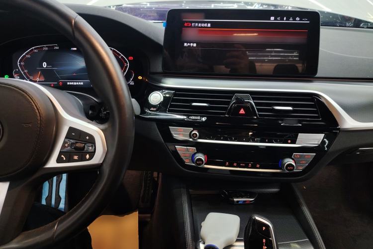Used BMW 5 Series 2021 525i M Sport Package Interior 2