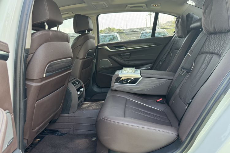 Used BMW 5 Series 2021 530Li Luxury Edition Premium Package Interior 2