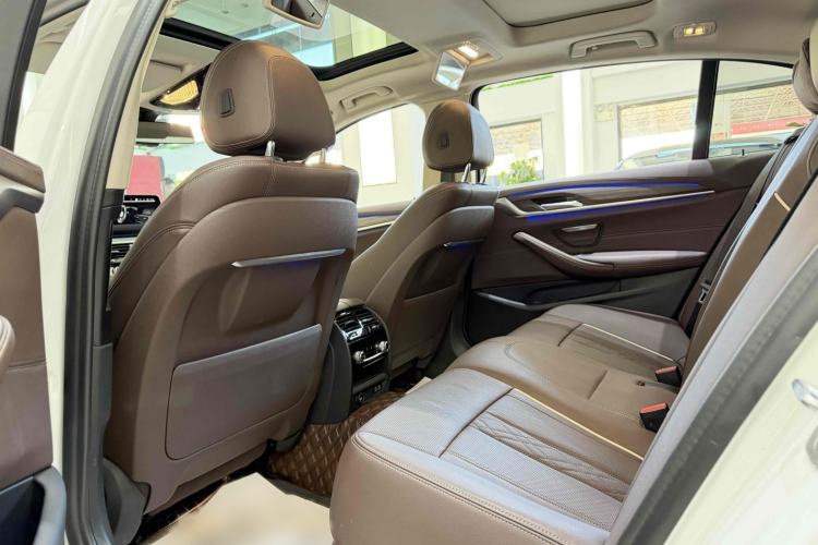 Used BMW 5 Series 2021 530Li xDrive Luxury Package Interior 2