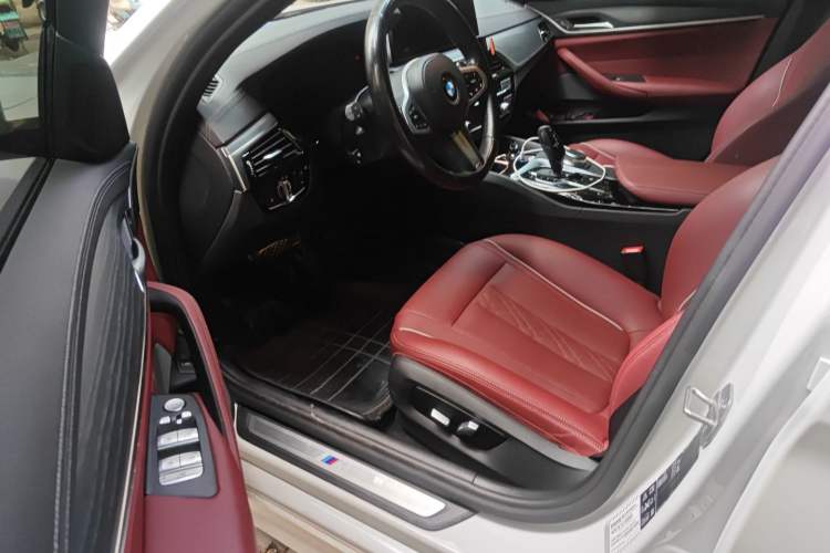Used BMW 5 Series 2021 530Li xDrive M Sport Package Interior 3