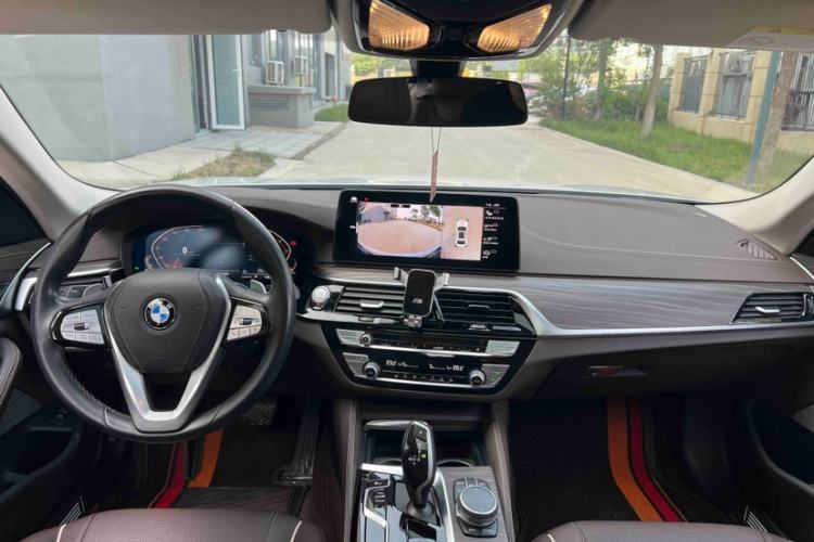 Used BMW 5 Series 2021 530Li xDrive Luxury Package Interior 3