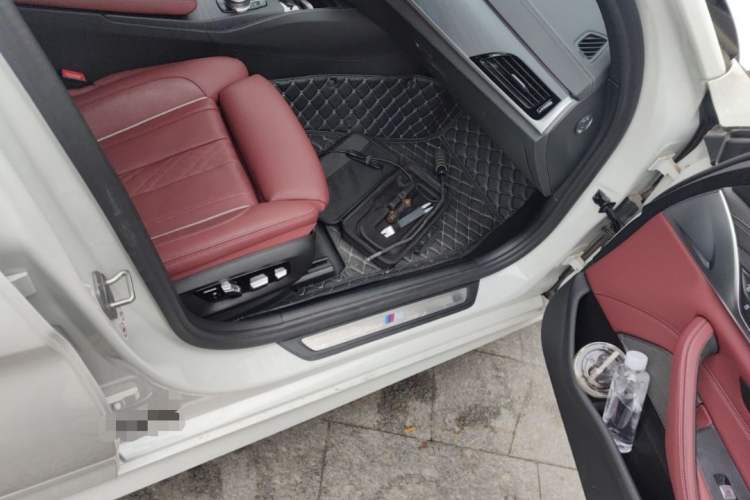 Used BMW 5 Series 2021 Restyled 530Li Luxury Edition M Sport Package Interior 3