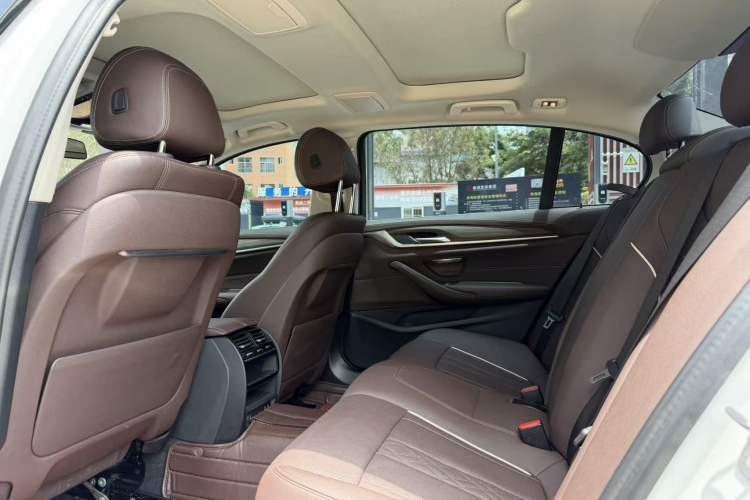 Used BMW 5 Series 2021 530Li Leading Luxury Package Interior 3