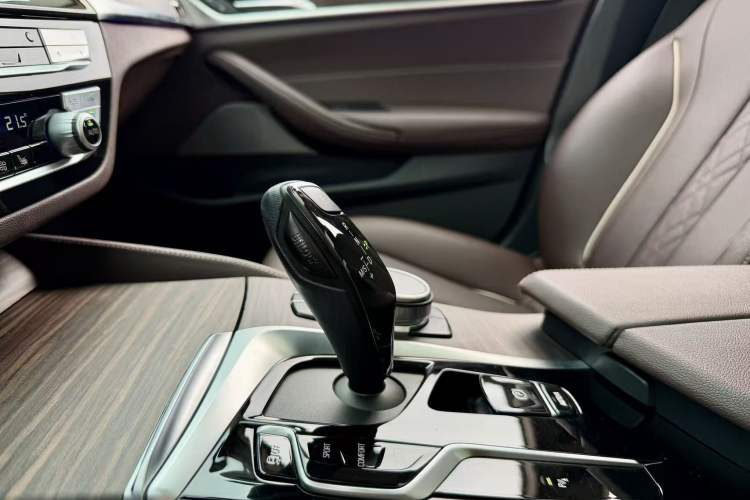 Used BMW 5 Series 2021 530Li Leading Luxury Package Interior 3