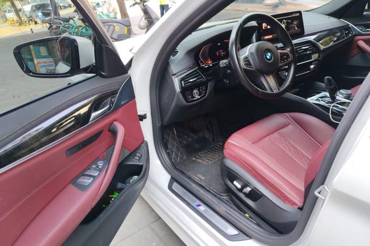Used BMW 5 Series 2021 525Li M Sport Package Interior 3
