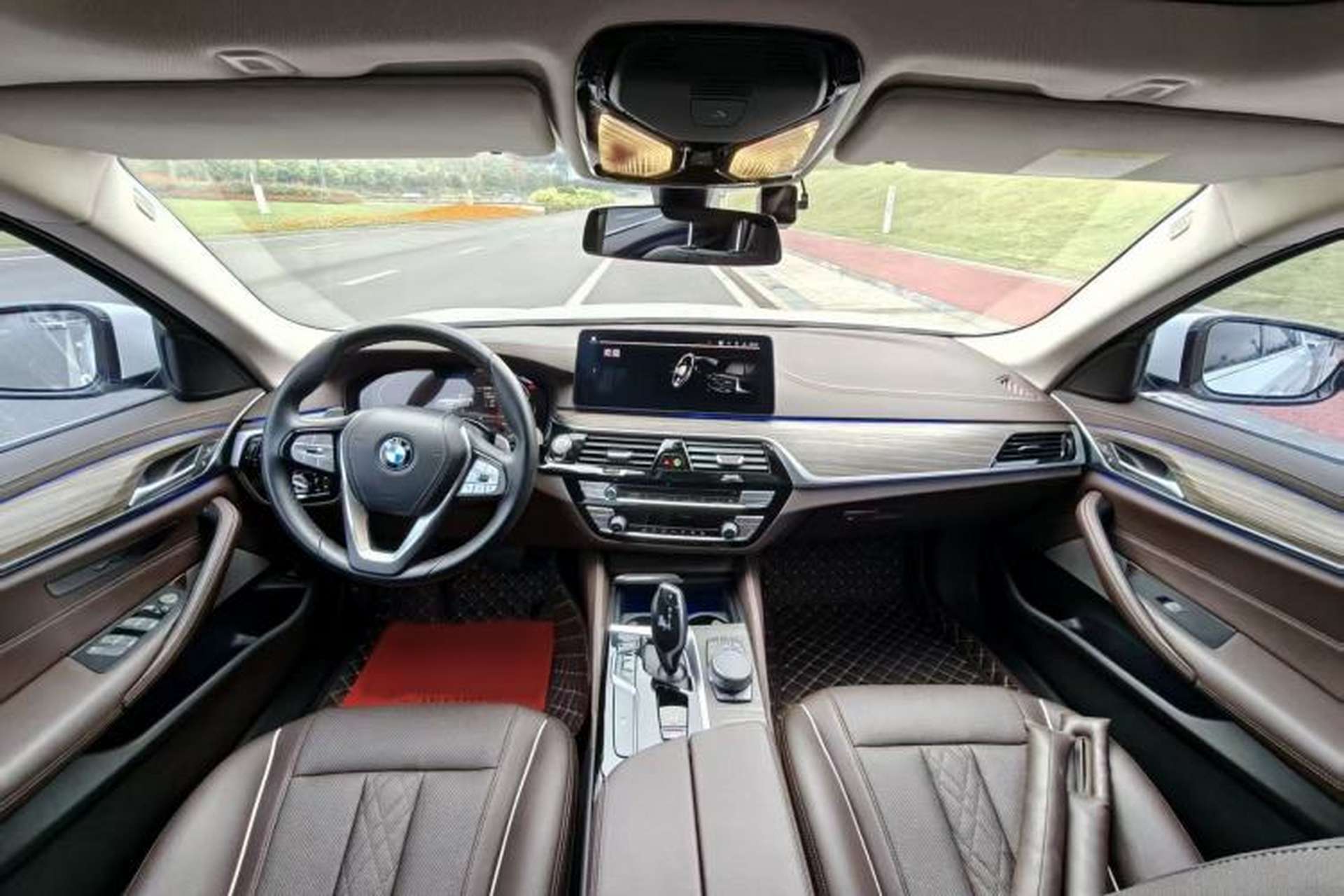 Used BMW 5 Series 2021 Restyled 530Li Leading Edition Luxury Package Interior 3