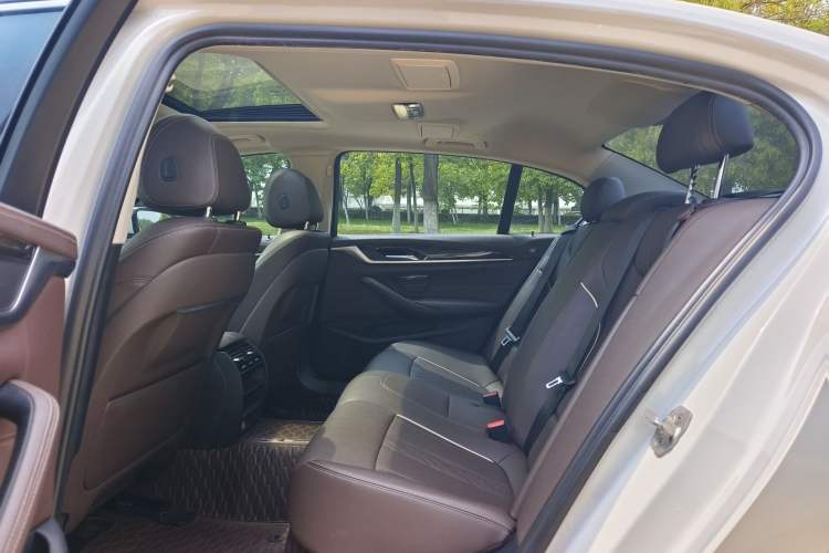 Used BMW 5 Series 2021 Updated Version 525Li Luxury Package Interior 3