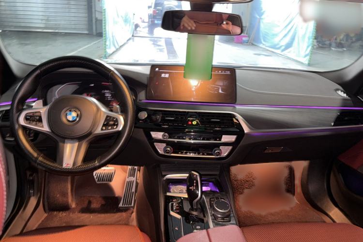 Used BMW 5 Series 2021 530Li xDrive M Sport Package Interior 3