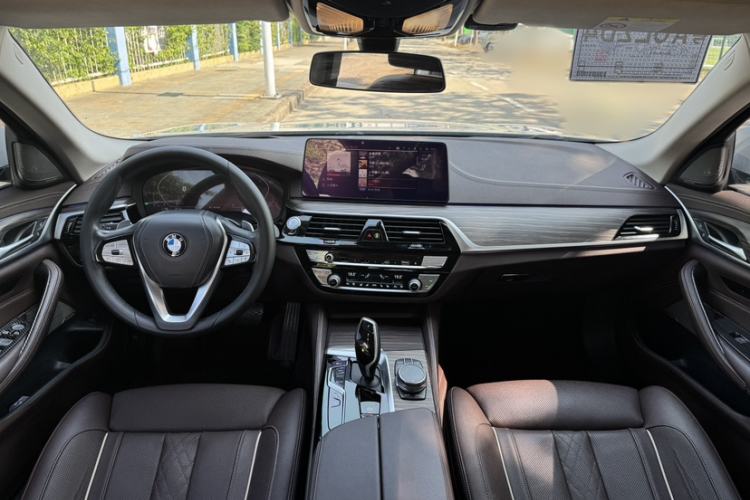 Used BMW 5 Series 2021 530Li Luxury Edition Premium Package Interior 3