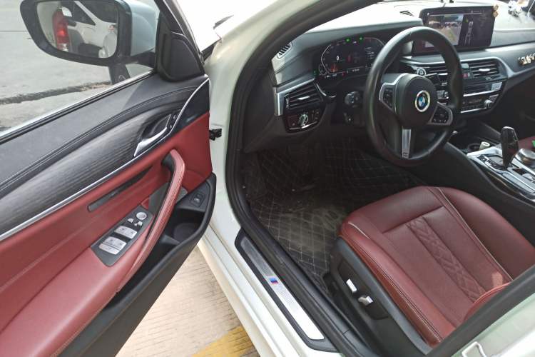 Used BMW 5 Series 2021 530Li xDrive M Sport Package Interior 3