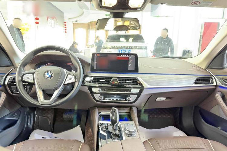 Used BMW 5 Series 2021 530Li xDrive Luxury Package Interior 3