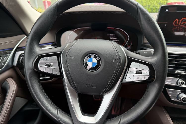 Used BMW 5 Series 2021 Updated Version 525Li Luxury Package Interior 3