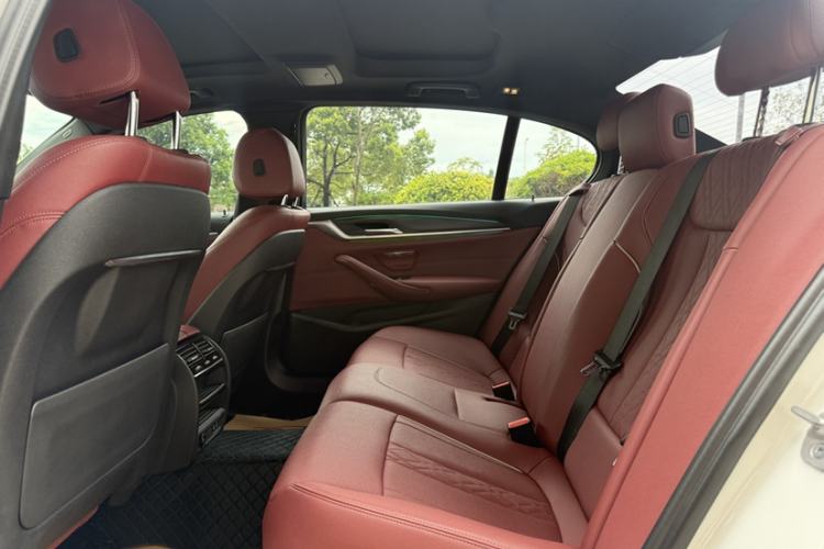 Used BMW 5 Series 2021 Facelifted 530Li Leading Edition M Sport Package Interior 4