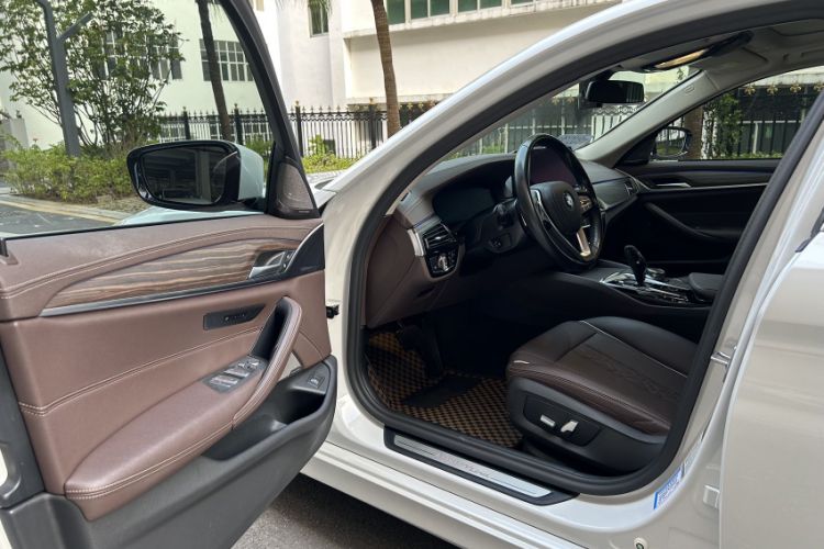 Used BMW 5 Series 2021 530Li Leading Luxury Package Interior 4