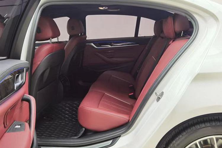Used BMW 5 Series 2021 Facelifted 525Li M Sport Package Interior 4