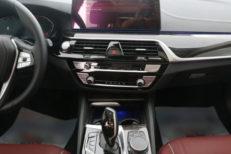 Used BMW 5 Series 2021 525Li Luxury Package Interior 4