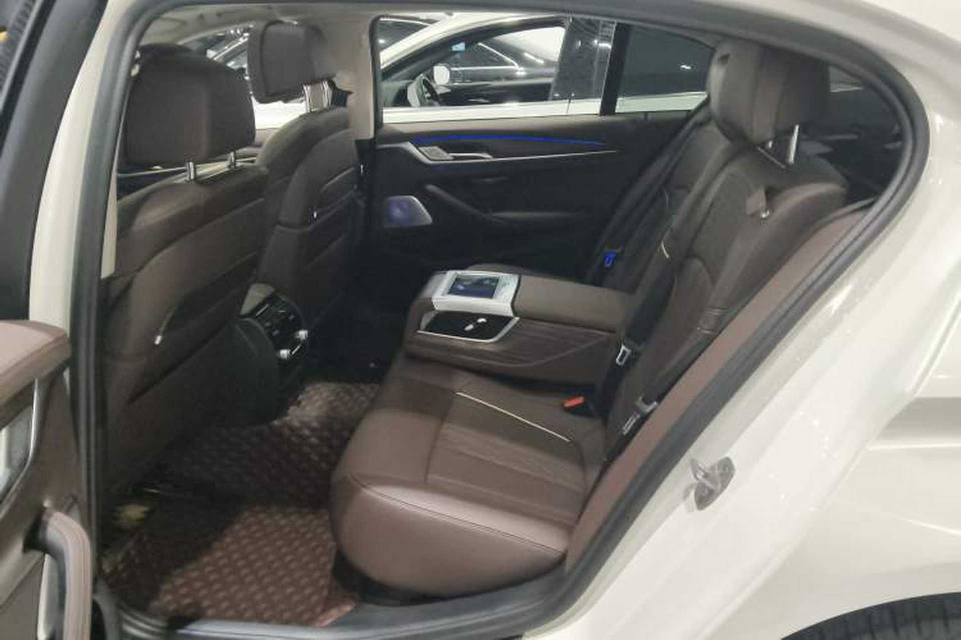 Used BMW 5 Series 2021 Updated 530Li Luxury Package Premium Edition Interior 4