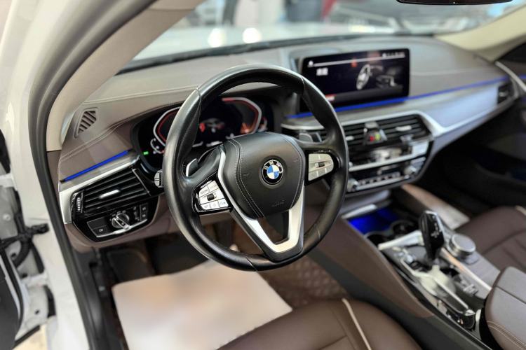 Used BMW 5 Series 2021 530Li xDrive Luxury Package Interior 5
