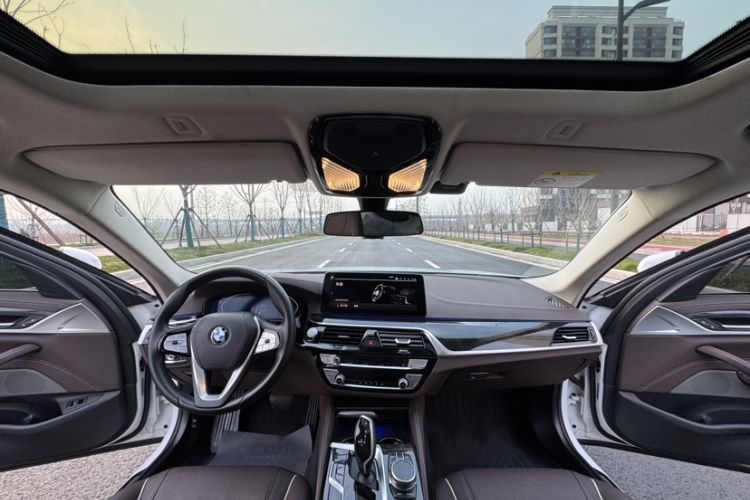 Used BMW 5 Series 2021 525Li Luxury Package Interior 6