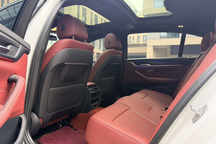 Used BMW 5 Series 2021 530Li Leading Model M Sport Package Interior 6