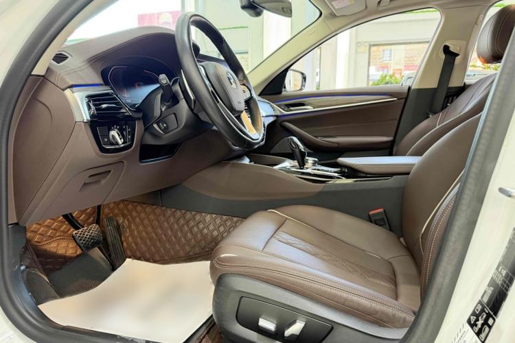 Used BMW 5 Series 2021 530Li xDrive Luxury Package Interior 6