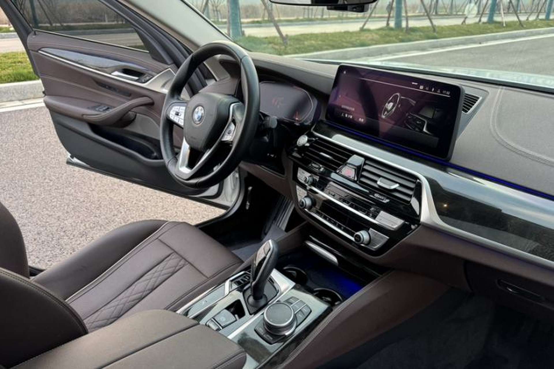 Used BMW 5 Series 2021 525Li Luxury Package Interior 8